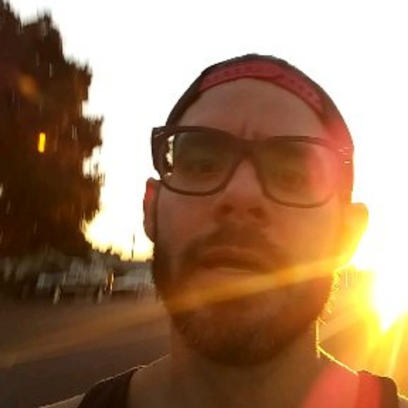 Meet your Posher, Joey M.  @fresh_fit_chef - Picture 4 of 9